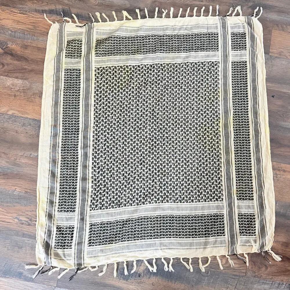 hand knit square scarf vintage old money quiet luxury accessories black cream